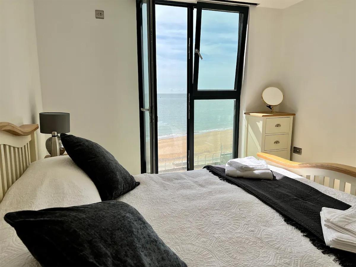 Sohot Stays Royal Sands Seaview Apt Free Parking Sleeps 4 램즈게이트 외부 사진