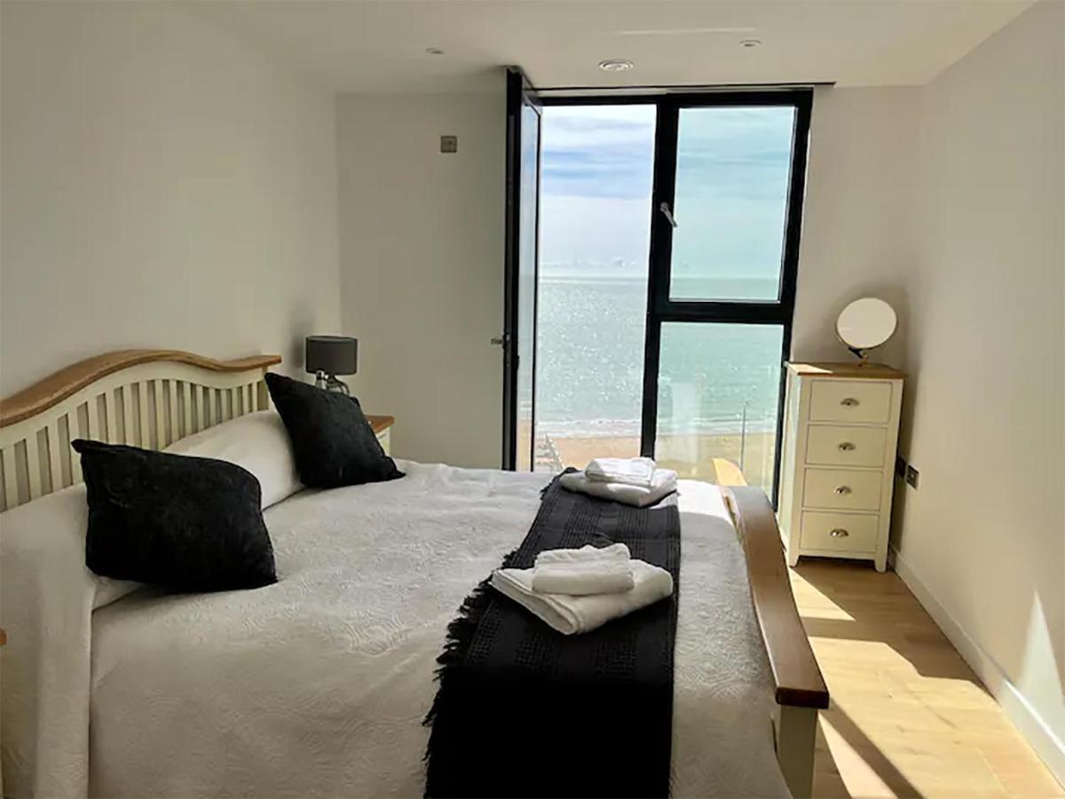 Sohot Stays Royal Sands Seaview Apt Free Parking Sleeps 4 램즈게이트 외부 사진