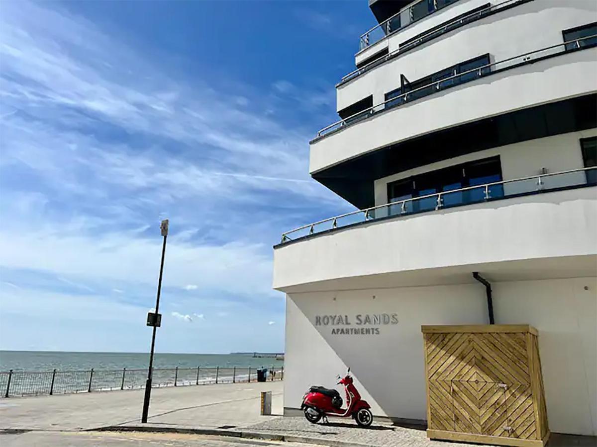 Sohot Stays Royal Sands Seaview Apt Free Parking Sleeps 4 램즈게이트 외부 사진